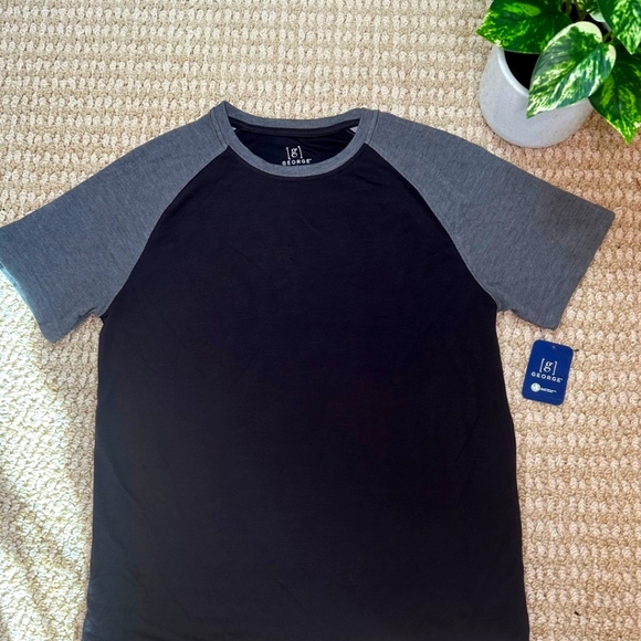 Classic Fit Korte Mouwen Crewneck Met Rechte Zoom In 145 Gsm Katoen Jersey Geen - Foto 4